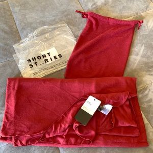 Short Stories travel blanket NWT